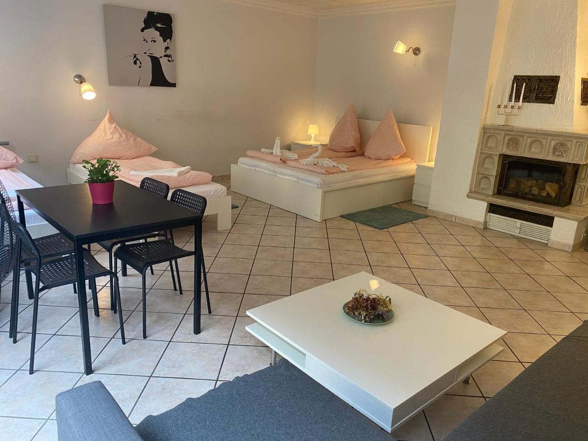 Central Shared Apartment, Friesenplatz كولونيا المظهر الخارجي الصورة