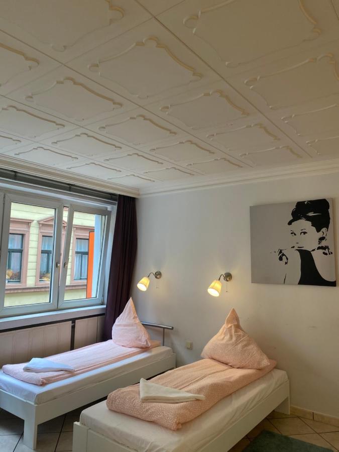 Central Shared Apartment, Friesenplatz كولونيا المظهر الخارجي الصورة