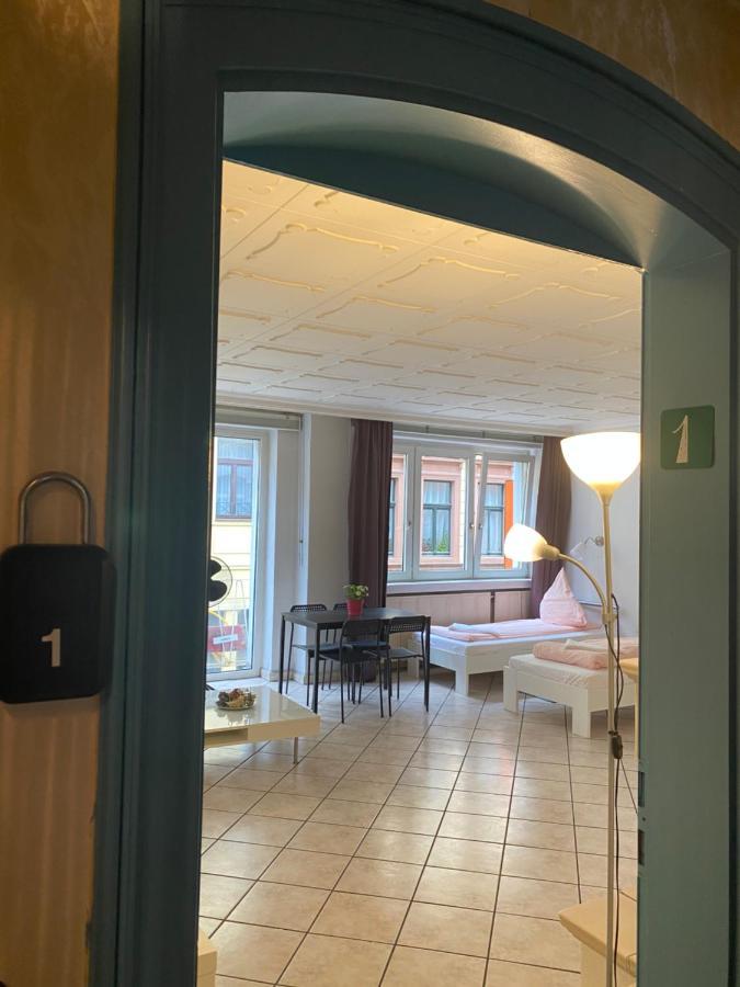 Central Shared Apartment, Friesenplatz كولونيا المظهر الخارجي الصورة