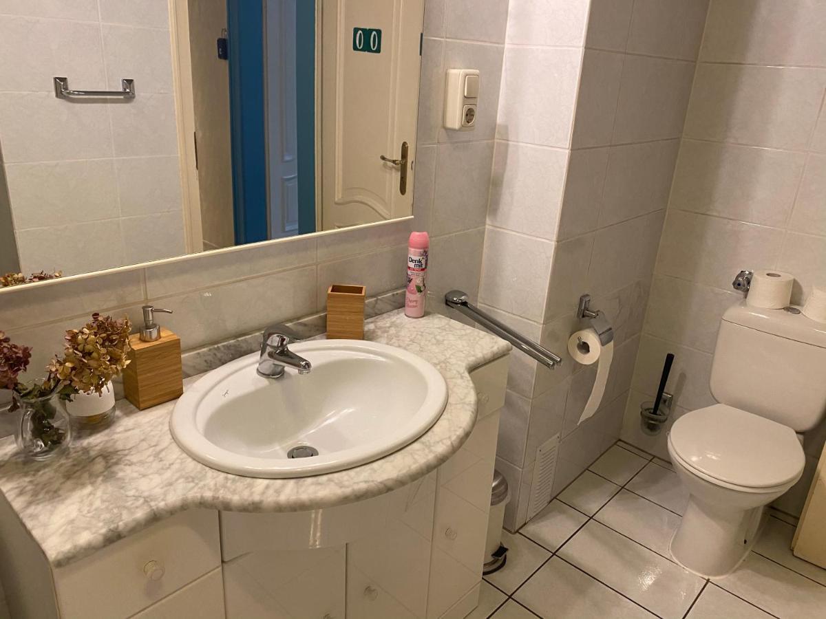 Central Shared Apartment, Friesenplatz كولونيا المظهر الخارجي الصورة