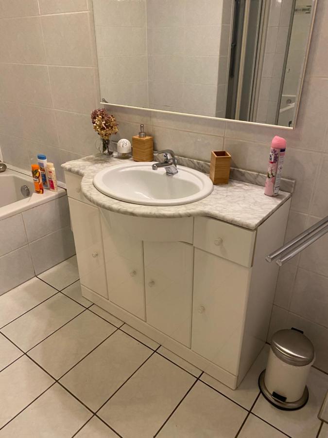 Central Shared Apartment, Friesenplatz كولونيا المظهر الخارجي الصورة