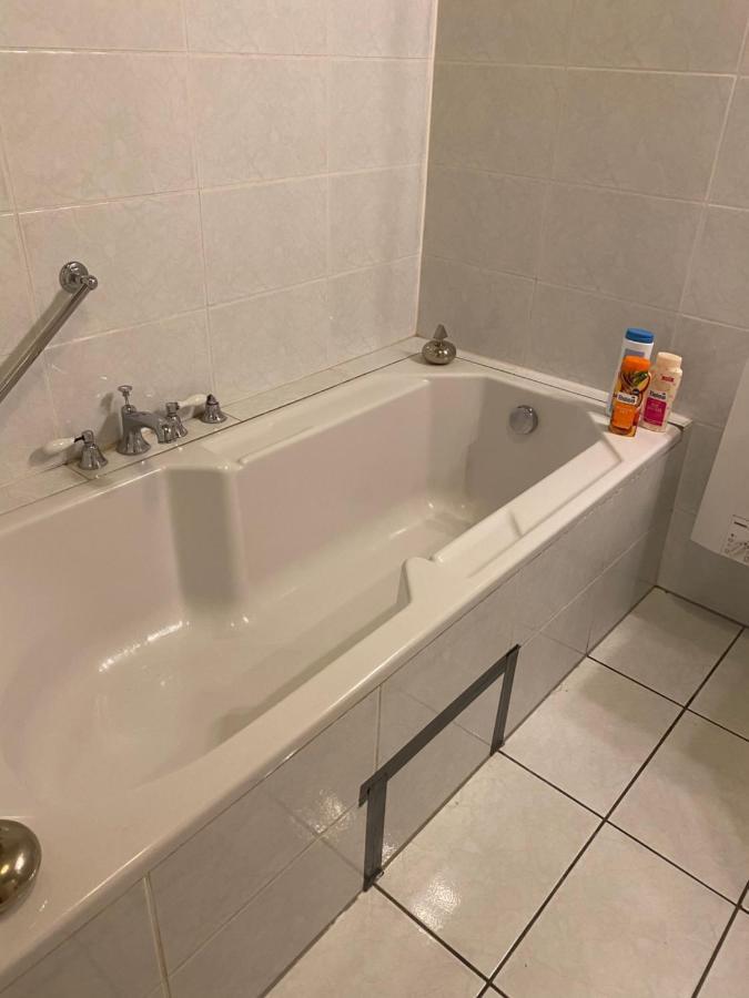Central Shared Apartment, Friesenplatz كولونيا المظهر الخارجي الصورة