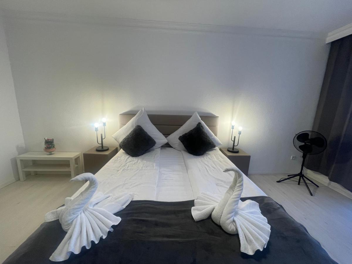 Central Shared Apartment, Friesenplatz كولونيا المظهر الخارجي الصورة